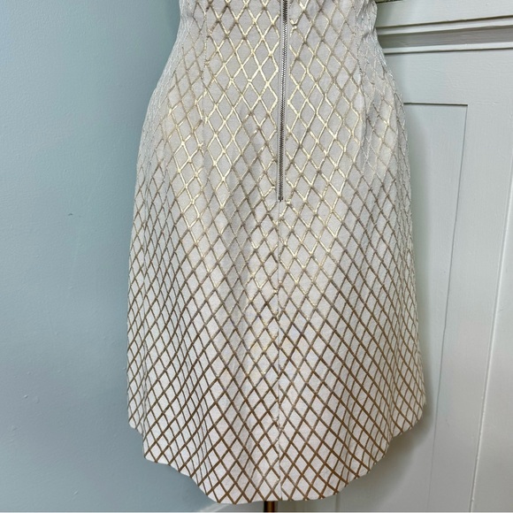 White House Black Market Cream & Gold Metallic Print Fit & Flare Dress Size 16 - Picture 7 of 9